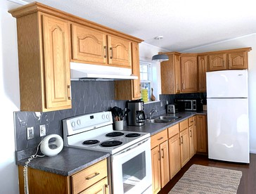 Pet-Friendly Cottage and Refurbished Boat Lounge with Ocean Views in Machiasport, Maine - Machiasport, Maine - glamping.directory