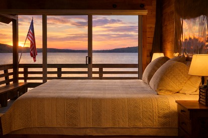 Adorable Water Cabin with Dock and Modern Interior in Maine - Greenville, Maine - glamping.directory