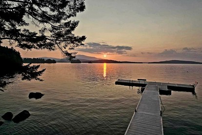 Adorable Water Cabin with Dock and Modern Interior in Maine - Greenville, Maine - glamping.directory