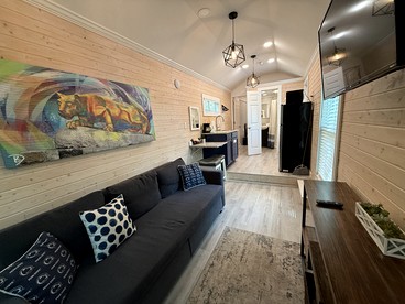 Tranquil Boutique Nature Resort with Modern Glamptainers near State Parks in Albrightsville, PA - Albrightsville, Pennsylvania - glamping.directory