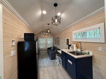 Tranquil Boutique Nature Resort with Modern Glamptainers near State Parks in Albrightsville, PA - Albrightsville, Pennsylvania - glamping.directory