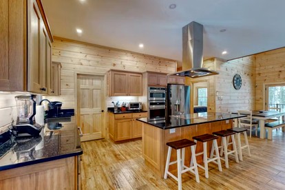 Waterfront Cabin with Spacious Interior and Fire Pit in Maine - Beaver Cove, Maine - glamping.directory