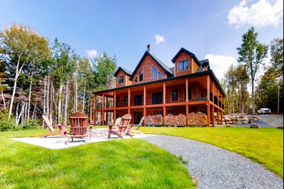 Waterfront Cabin with Spacious Interior and Fire Pit in Maine - glamping.directory