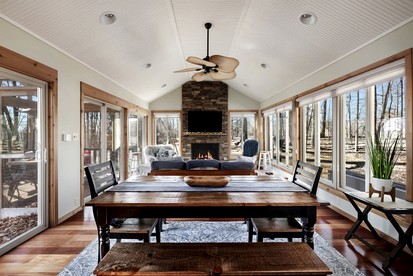 Exquisite Mountain Cabin Retreat near Cacapon River in West Virginia - Hedgesville, West Virginia - glamping.directory