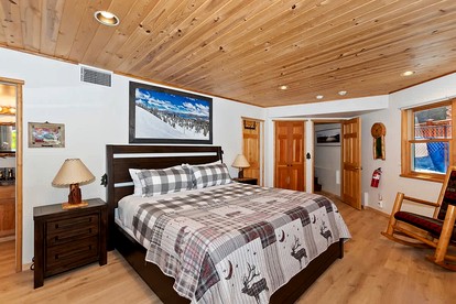 Lake Cabin with Fireplace and Barbecue Perfect for Water Sports in Big Bear Lake, California - Big Bear Lake, California - glamping.directory