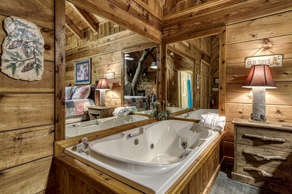 Unique Cabin Rental for Romantic Escapes to the Great Smoky Mountains - Pigeon Forge, Tennessee - glamping.directory