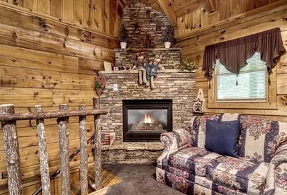 Unique Cabin Rental for Romantic Escapes to the Great Smoky Mountains - Pigeon Forge, Tennessee - glamping.directory