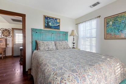 Secluded Pet Friendly Cabin in Fredericksburg, Texas - Fredericksburg, Texas - glamping.directory