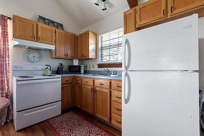 Secluded Pet Friendly Cabin in Fredericksburg, Texas - Fredericksburg, Texas - glamping.directory