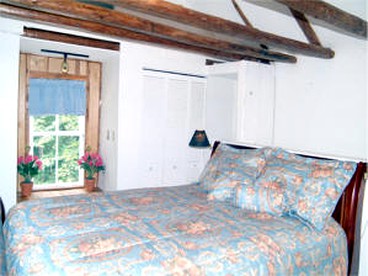 Traditional 1920's Cottage for a Secluded Getaway in the Shenandoah Valley, Virginia - Fairfax Station, Virginia - glamping.directory
