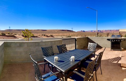 Rustic Cottage Rental in Lake Powell, Arizona, Perfect for a Weekend Getaway - glamping.directory