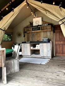 Fantastic Safari Tent Ideal for Outdoor Activities in Gatlinburg, Tennesse - Gatlinburg, Tennessee - glamping.directory