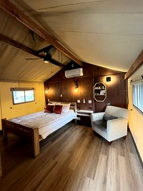 Fantastic Safari Tent Ideal for Outdoor Activities in Gatlinburg, Tennesse - Gatlinburg, Tennessee - glamping.directory