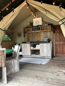 Fantastic Safari Tent Ideal for Outdoor Activities in Gatlinburg, Tennesse - Gatlinburg, Tennessee - glamping.directory