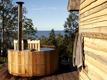 Impressive Luxury Barn Rental with Modern Features Set on Lake Superior, Wisconsin - Maple, Wisconsin - glamping.directory
