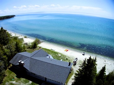 Beautiful Lakefront Cottage with Fire Pit in St. Ignace, Michigan - St. Ignace, Michigan - glamping.directory