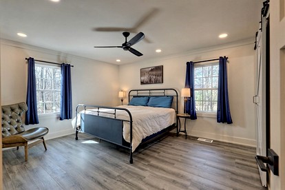 Serene Cottage with Remodeled Interior and Gorgeous Pastures Views in Georgia - Clarkesville, Georgia - glamping.directory