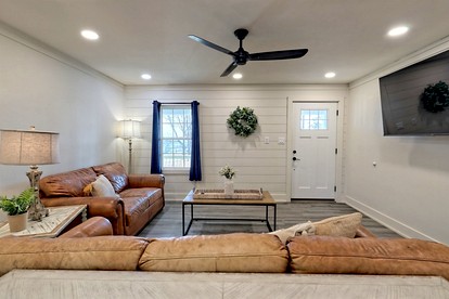 Serene Cottage with Remodeled Interior and Gorgeous Pastures Views in Georgia - Clarkesville, Georgia - glamping.directory