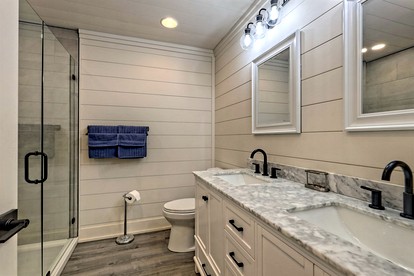 Serene Cottage with Remodeled Interior and Gorgeous Pastures Views in Georgia - Clarkesville, Georgia - glamping.directory