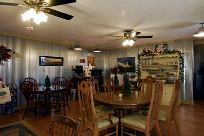 Lovely Vacation Rental for Two in Calhoun County, Mississippi - Bruce, Mississippi - glamping.directory
