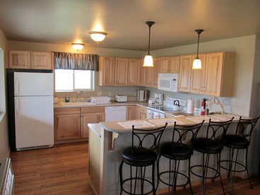 Scenic Vacation Cabin with 360° Mountain Views near Yellowstone National Park in Madison River Valley, Montana - Cameron, Montana - glamping.directory