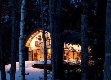 Unique Cottage Rental with Sublime Views Nestled on Damariscotta Lake in Maine - Nobleboro, Maine - glamping.directory