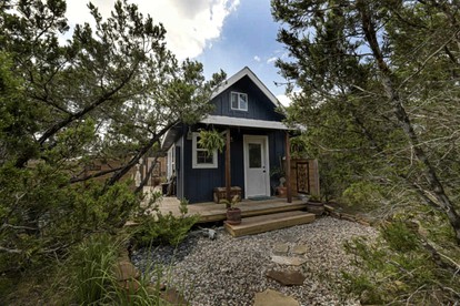 Charming Cabin Rental with a Private Hot Tub near Canyon Lake, Texas - glamping.directory