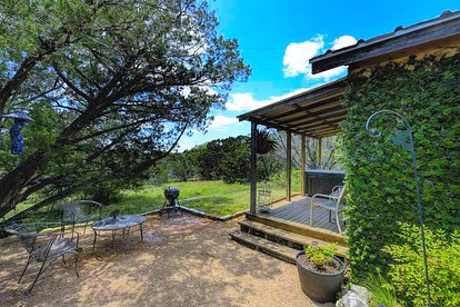 Charming Cabin Rental with a Private Hot Tub near Canyon Lake, Texas - Wimberley, Texas - glamping.directory