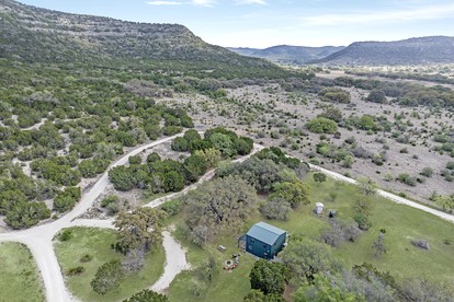 Charming Hill Country Escape with Scenic Views & Outdoor Spaces in Concan, Texas - Concan, Texas - glamping.directory