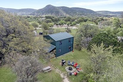 Charming Hill Country Escape with Scenic Views & Outdoor Spaces in Concan, Texas - Concan, Texas - glamping.directory