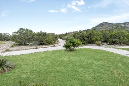 Charming Hill Country Escape with Scenic Views & Outdoor Spaces in Concan, Texas - glamping.directory