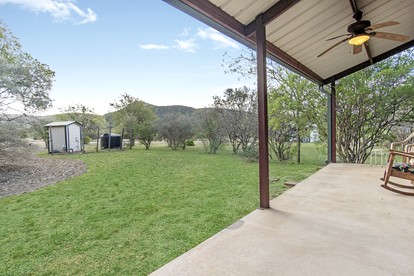 Charming Hill Country Escape with Scenic Views & Outdoor Spaces in Concan, Texas - Concan, Texas - glamping.directory