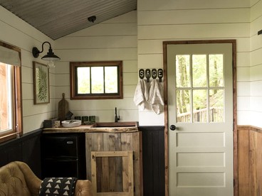 Romantic Tree House near Chattanooga in the North Georgia Woodlands - Flintstone, Georgia - glamping.directory