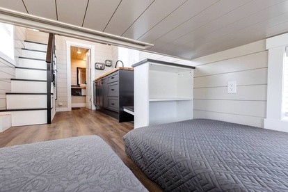 Scenic Retreat: Tiny House with Hot Tub in the Countryside Near Zion National Park, Utah - Apple Valley, Utah - glamping.directory