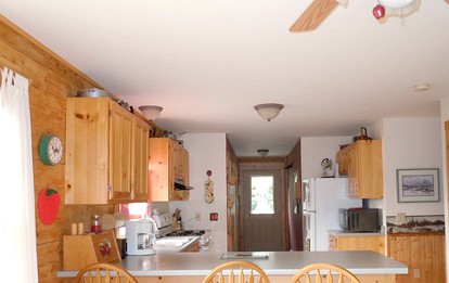 Log Cabin Rental with a Fireplace near Jay Peak Ski Resort in Vermont - Westfield, Vermont - glamping.directory