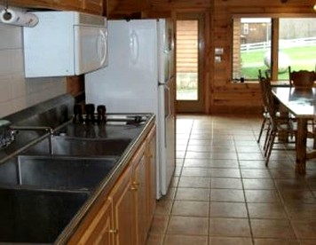 Secluded Cottage Getaway on an Authentic Horse Farm near Hillsville, Virginia - Hillsville, Virginia - glamping.directory