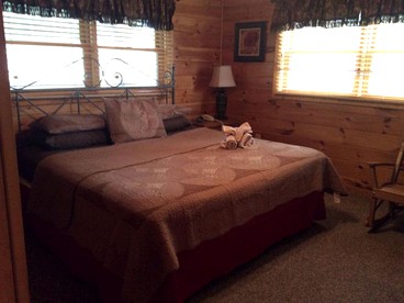 Spacious Cabin in Sevierville, for Relaxing Tennessee Getaways with the Family - Sevierville, Tennessee - glamping.directory