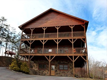 Spacious Cabin in Sevierville, for Relaxing Tennessee Getaways with the Family - glamping.directory