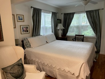 Charming Bed and Breakfast Accommodation near Lake Geneva, Wisconsin - Elkhorn, Wisconsin - glamping.directory