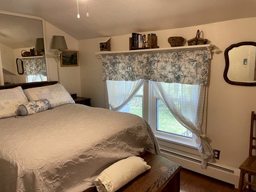 Charming Bed and Breakfast Accommodation near Lake Geneva, Wisconsin - Elkhorn, Wisconsin - glamping.directory