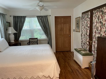 Charming Bed and Breakfast Accommodation near Lake Geneva, Wisconsin - Elkhorn, Wisconsin - glamping.directory