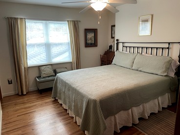 Charming Bed and Breakfast Accommodation near Lake Geneva, Wisconsin - Elkhorn, Wisconsin - glamping.directory
