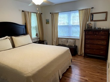 Charming Bed and Breakfast Accommodation near Lake Geneva, Wisconsin - Elkhorn, Wisconsin - glamping.directory
