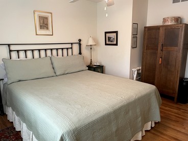 Charming Bed and Breakfast Accommodation near Lake Geneva, Wisconsin - Elkhorn, Wisconsin - glamping.directory