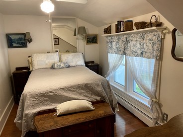 Charming Bed and Breakfast Accommodation near Lake Geneva, Wisconsin - Elkhorn, Wisconsin - glamping.directory