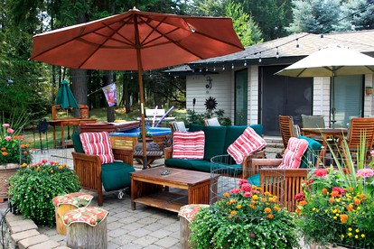 Luxurious Waterfront Cabin with Hot Tub in Coeur d'Alene, Idaho - glamping.directory