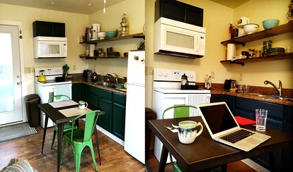 Cozy Cabin in the Idyllic Blue Ridge Mountains, Virginia - Troutdale, Virginia - glamping.directory