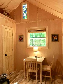 Glamping Tree House on an Impressive Property in Norwich, Connecticut - Bozrah, Connecticut - glamping.directory