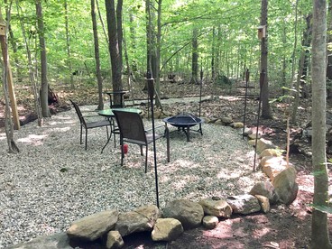 Glamping Tree House on an Impressive Property in Norwich, Connecticut - Bozrah, Connecticut - glamping.directory
