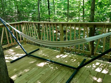Glamping Tree House on an Impressive Property in Norwich, Connecticut - Bozrah, Connecticut - glamping.directory